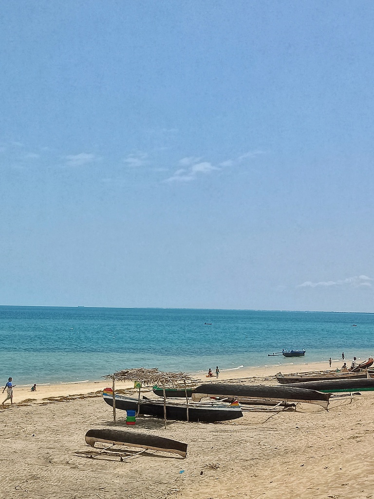 Découverte du village, de la grotte de Sarodrano; et canoë dans les mangroves